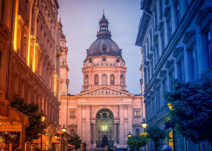 Luxe, Historic Downtown Landmarks 19 Century * Budapešť
