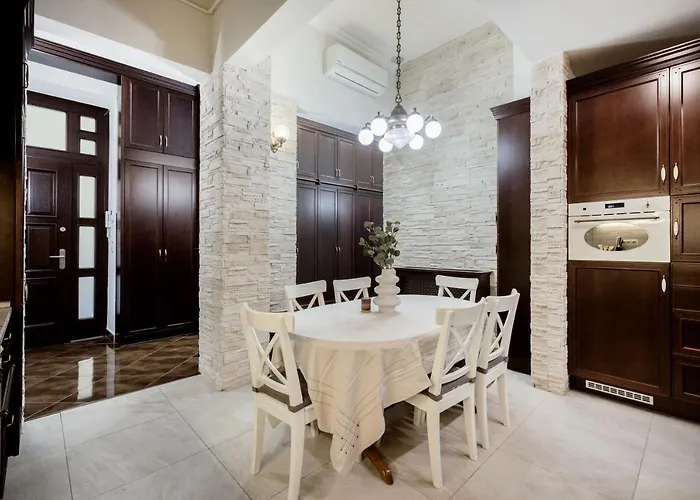 Luxe, Historic Downtown Landmarks 19 Century * בודפשט